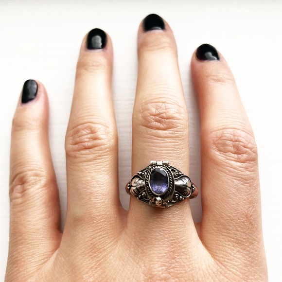 Partywear Ring Poison ring Rainbow Moonstone RIng Unique Ring Silver Poison ring Desginer Ring Gemstone Poison ring Moonstone Ring